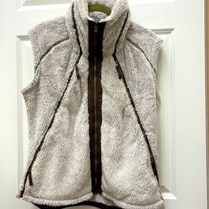 KUHL women’s fleece vest with hidden hood, size XL